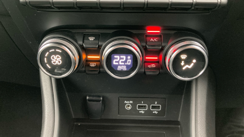 Renault Captur 1.3 TCE 140 Iconic 5dr Petrol Hatchback